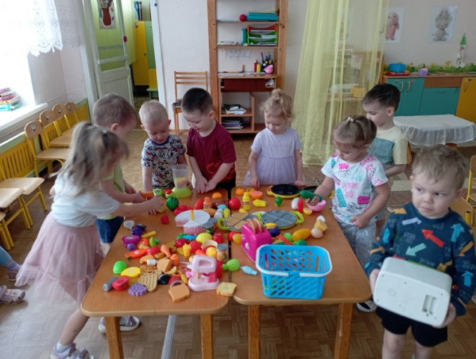 Кушай много овощей, будешь всех ты здоровей! Кушай много овощей, будешь всех ты здоровей!.